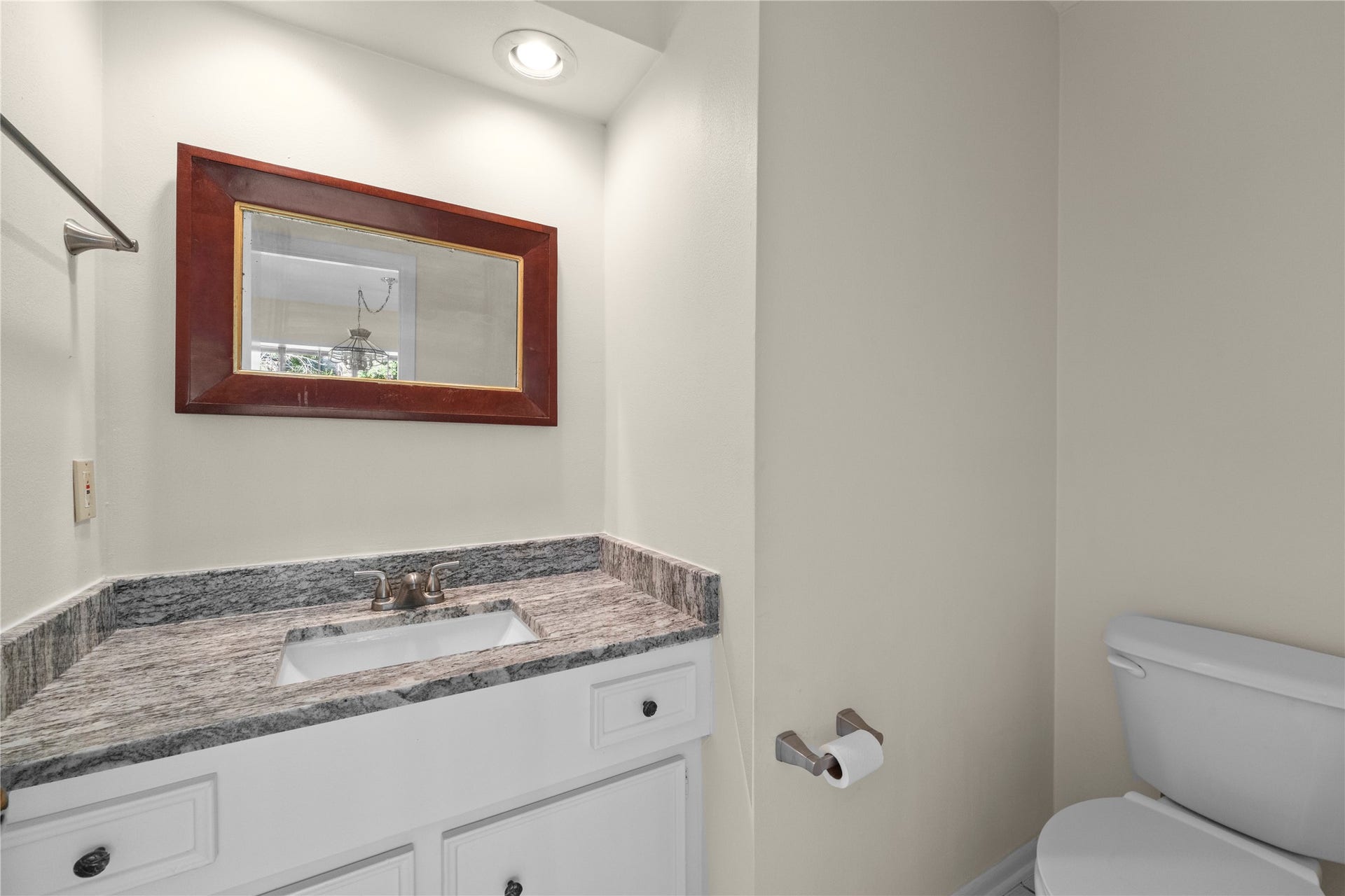 1/2 Bathroom next to Breakfast/Informal Dining area