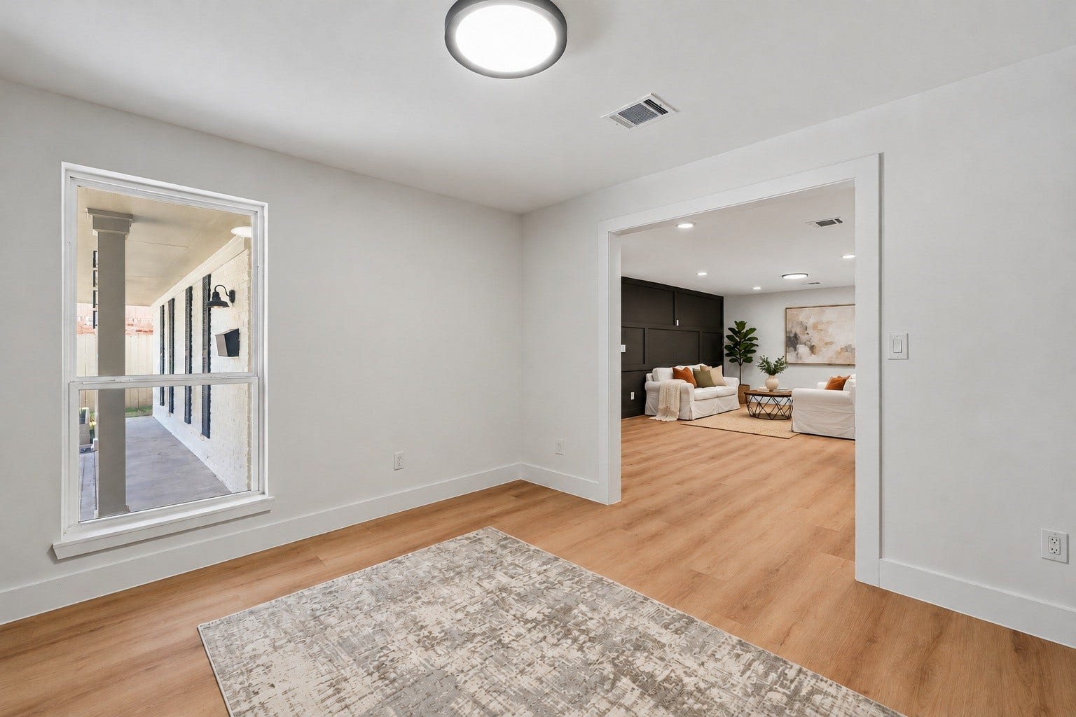 Combo virtual & real staging