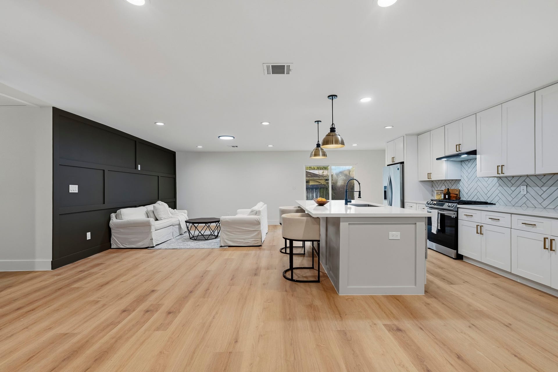 6003 Sanford Road, Houston, TX 77096