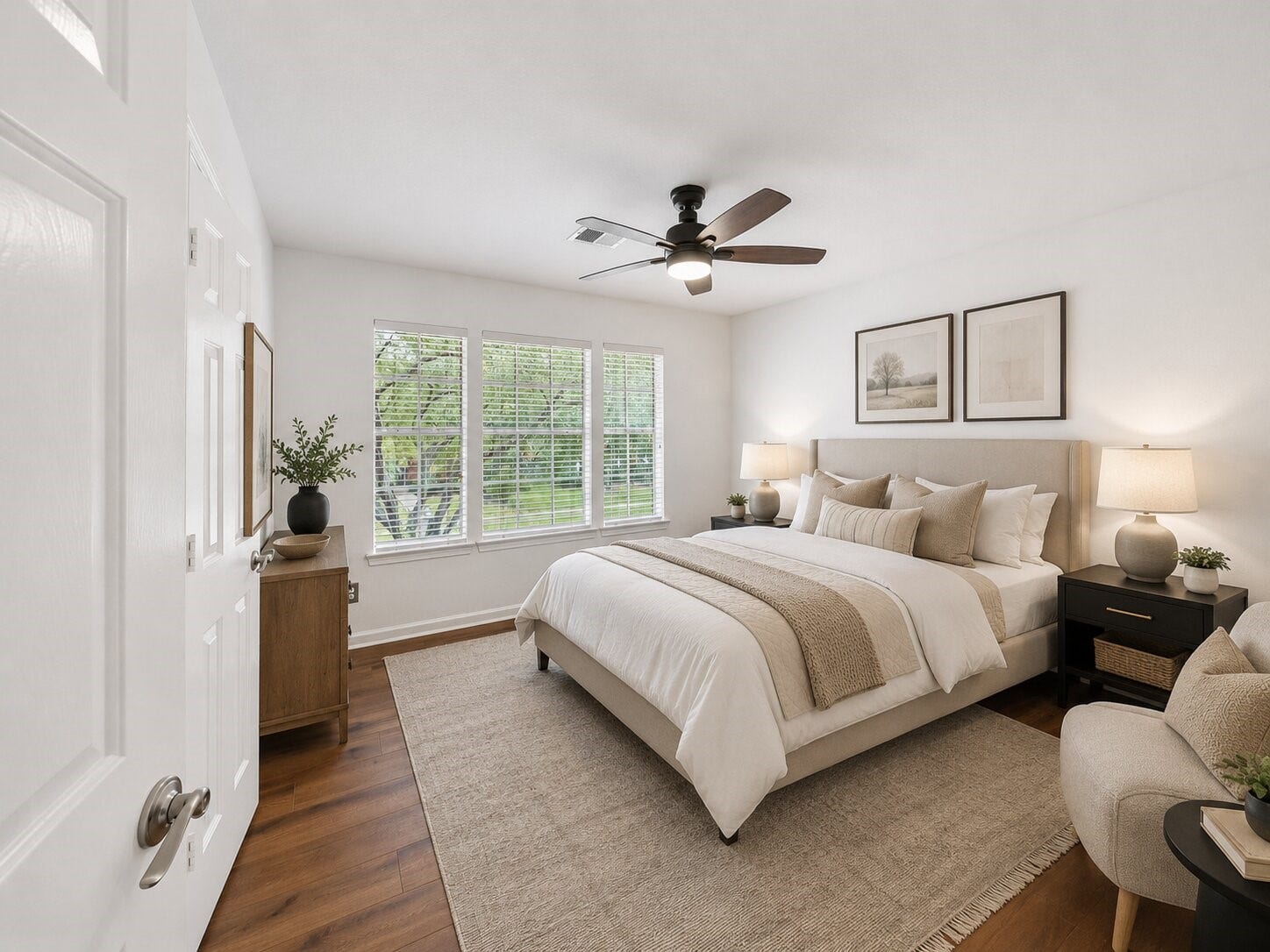 1123 Summer Brook, Sugar Land, TX 77479 This photo has been virtually staged to help you envision the space with furnishings. All furniture and decor are digital and do not represent the property's current condition.