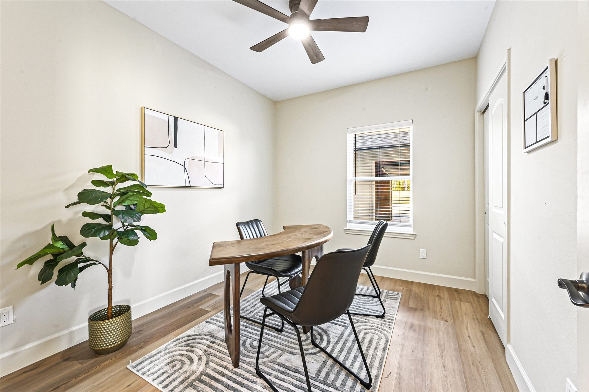 500 Legacy, #401, Alvin, TX 77511 Downstairs Bedroom/Study
