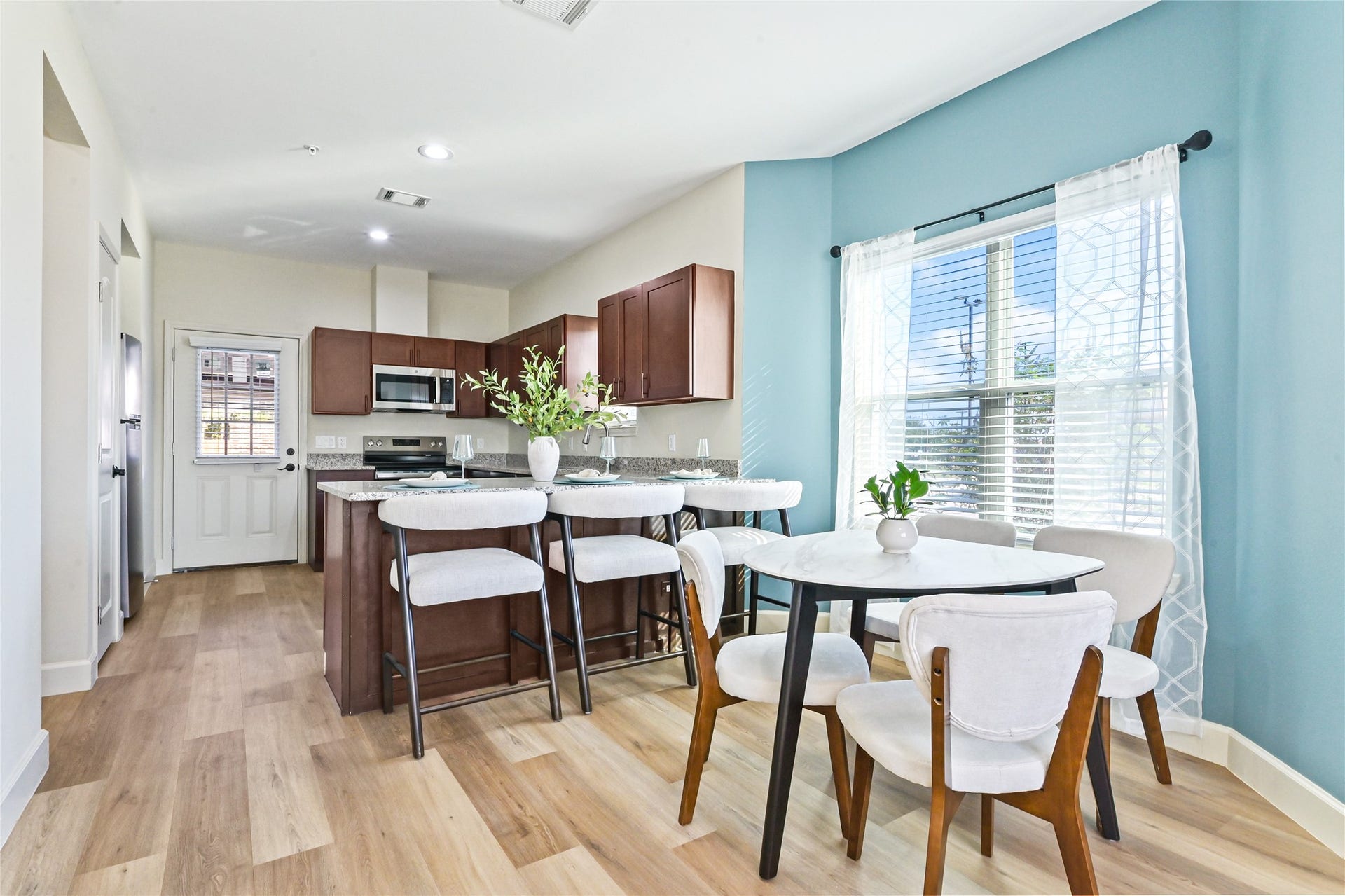 500 Legacy, #401, Alvin, TX 77511 Open Concept