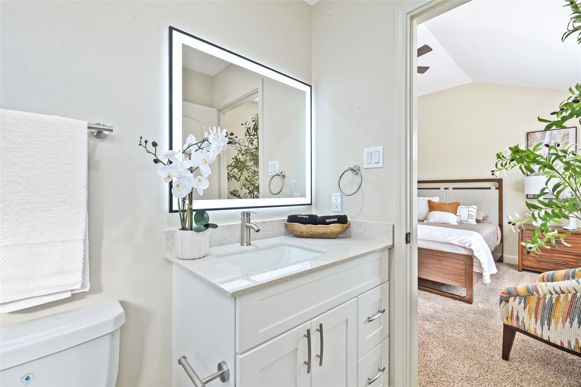 500 Legacy, #401, Alvin, TX 77511 Primary bath
