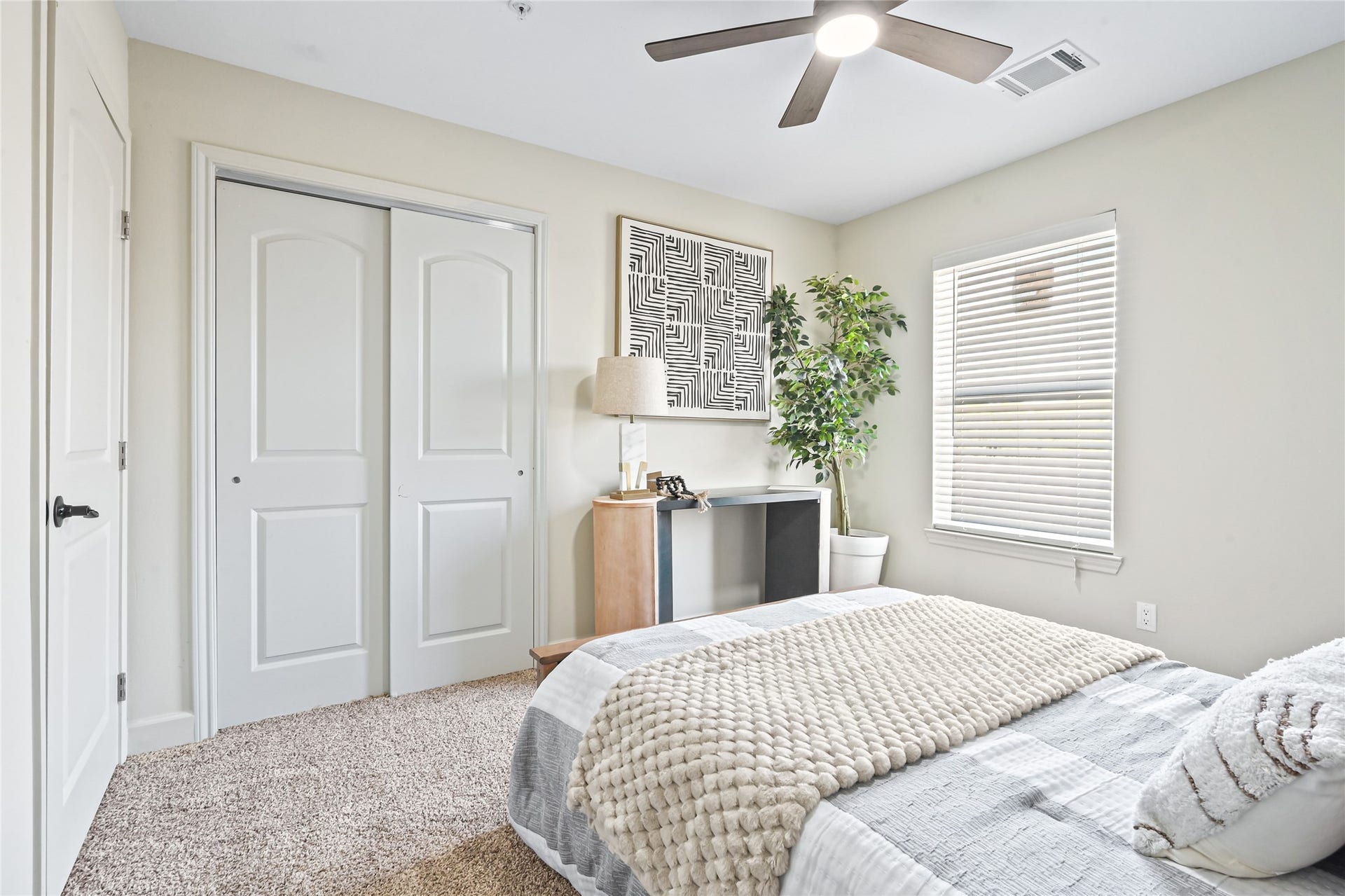 500 Legacy, #401, Alvin, TX 77511 Another room