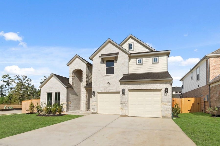 Property photo for 3206 Elm Bough Court, Conroe, TX