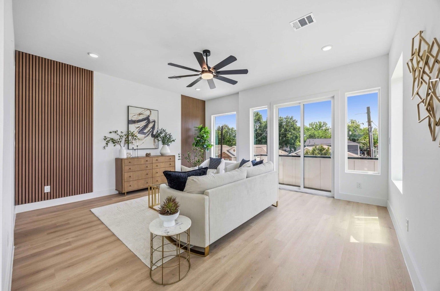 3103 Lelia Street, #B, Houston, TX 77026 Listing photos are of a neighboring unit and include professional staging. Staging, furniture, and dcor are not included with the property. Photos are intended to showcase the floor plan and design; actual finishes may vary.