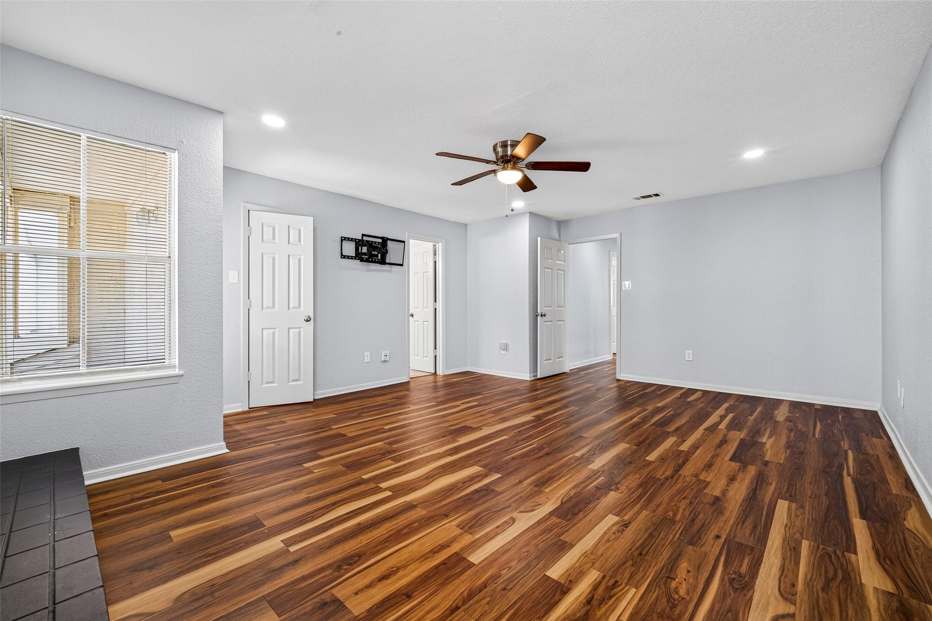 7365 Antoine Drive, Houston, TX 77088 Primary Bedroom
