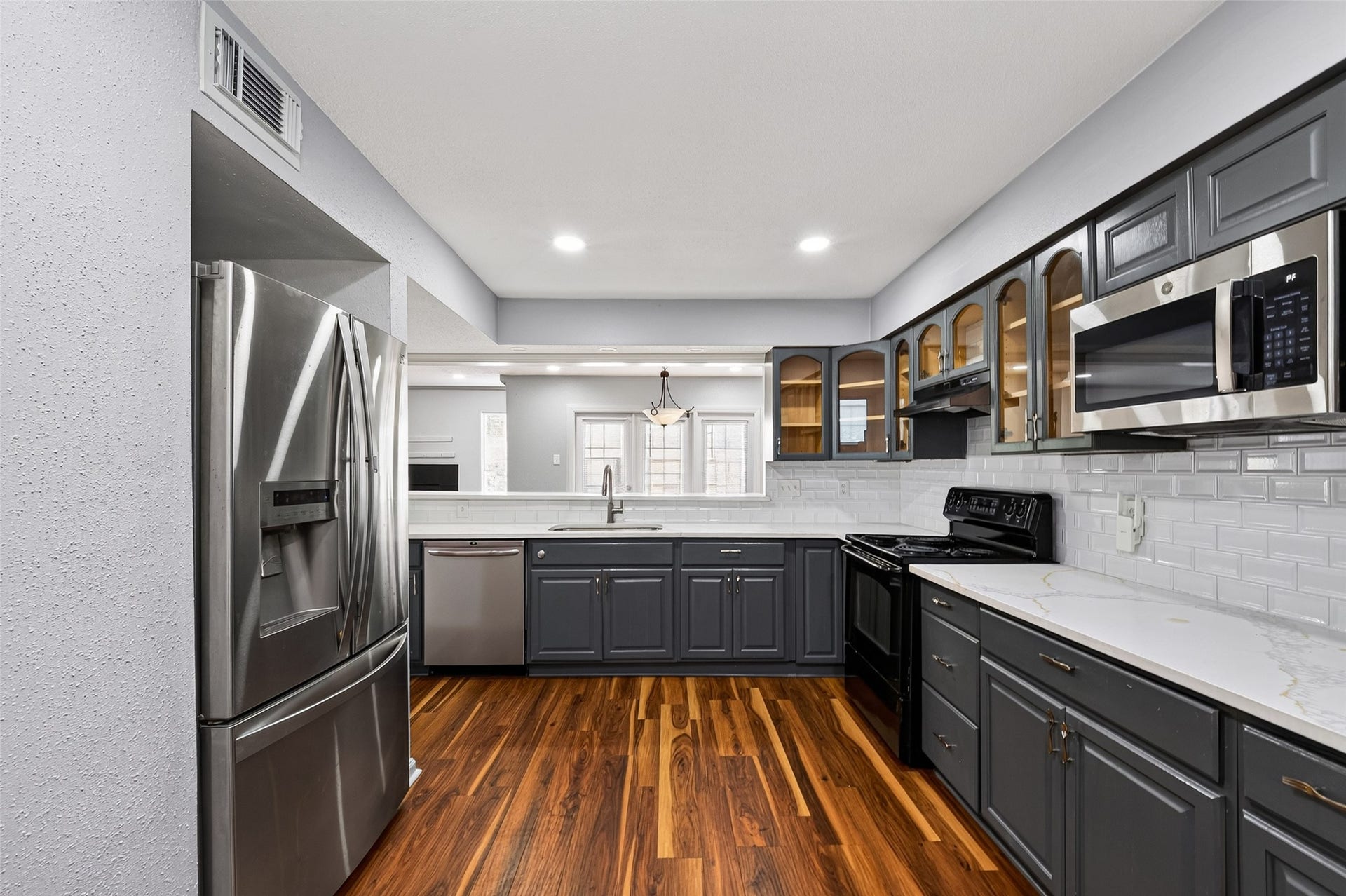 7365 Antoine Drive, Houston, TX 77088 Renovated Kitchen