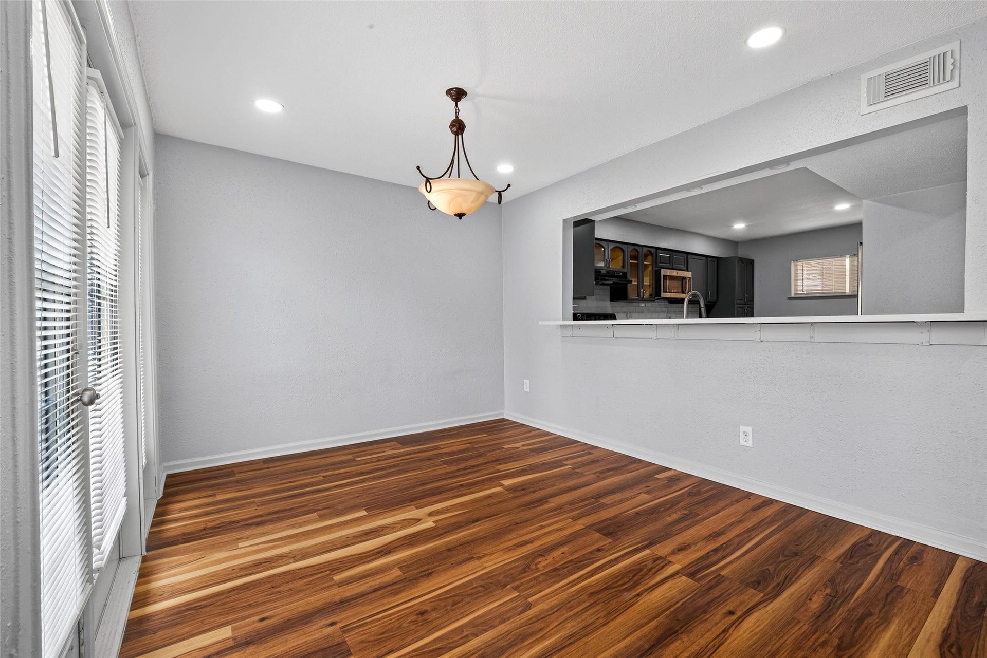7365 Antoine Drive, Houston, TX 77088 7365 Antoine Drive, Houston, TX 77088