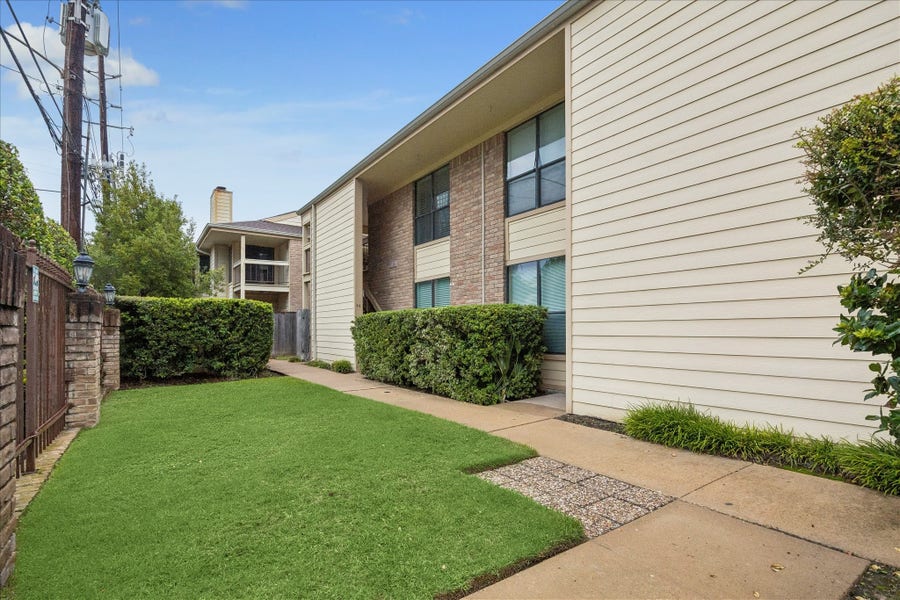 Property photo for 1881 Bering Drive, #37, Houston, TX