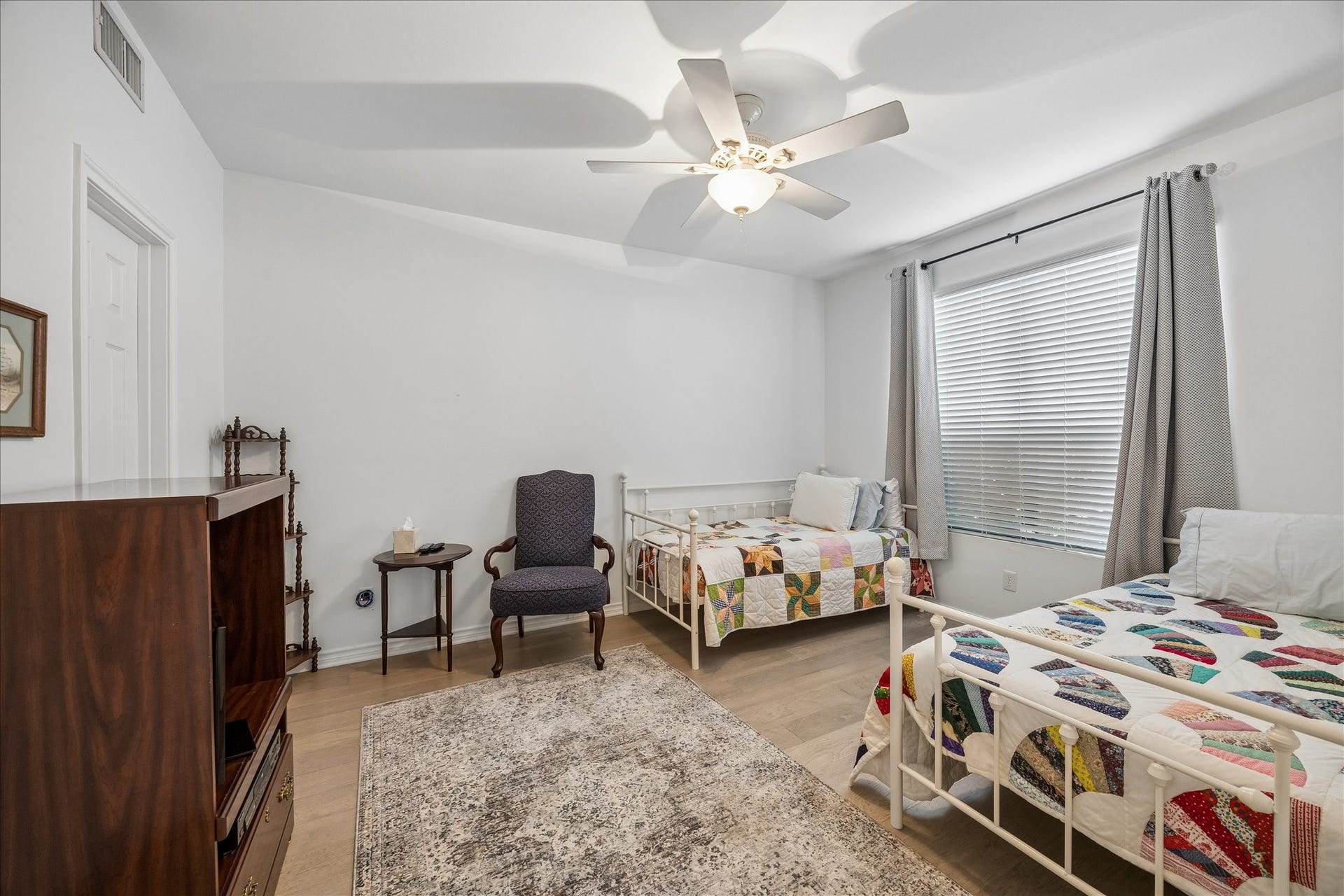 1881 Bering Drive, #37, Houston, TX 77057 1881 Bering Drive, #37, Houston, TX 77057