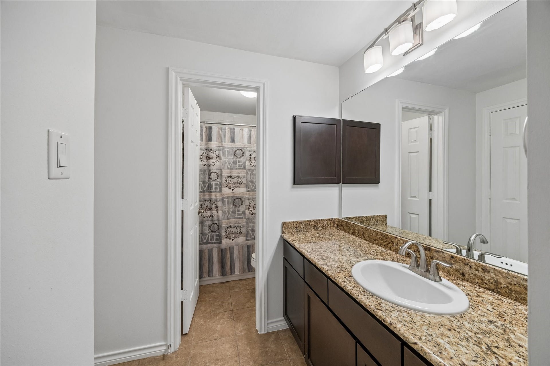 1881 Bering Drive, #37, Houston, TX 77057 1881 Bering Drive, #37, Houston, TX 77057