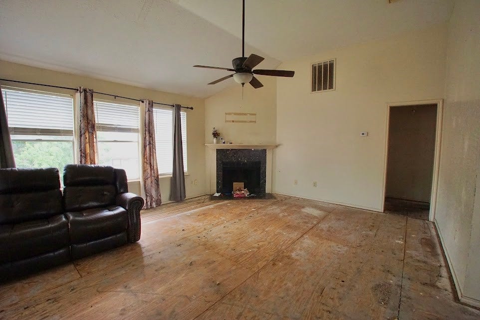 110 Almond Drive, Lake Jackson, TX 77566 110 Almond Drive, Lake Jackson, TX 77566