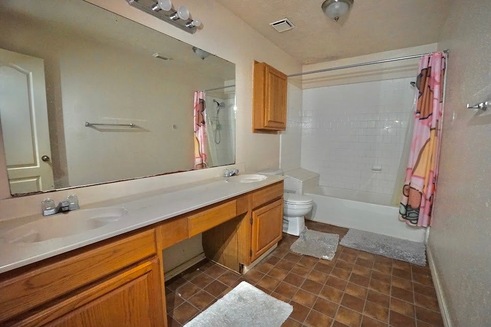 110 Almond Drive, Lake Jackson, TX 77566 110 Almond Drive, Lake Jackson, TX 77566