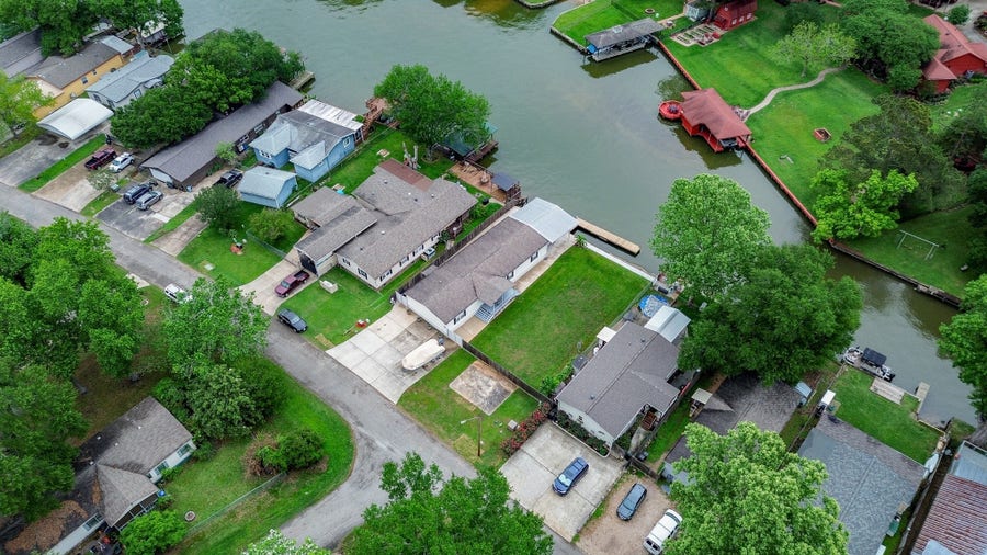 Property photo for 14184 Shadow Bay Drive, Willis, TX