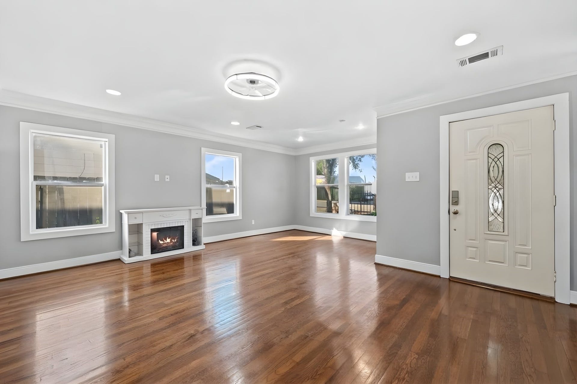 614 W 28th Street, Houston, TX 77008