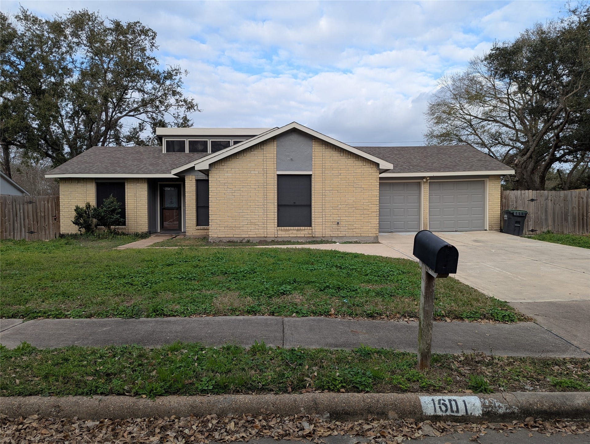 1601 Live Oak Hollow Street, Pearland, TX 77581 1601 Live Oak Hollow Street, Pearland, TX 77581
