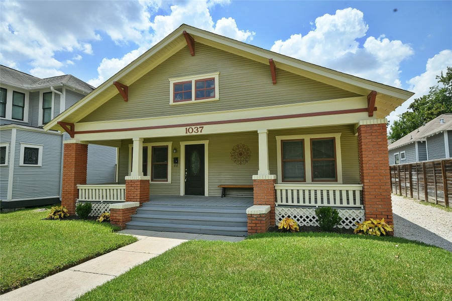 Property photo for 1037 Oxford Street, Houston, TX