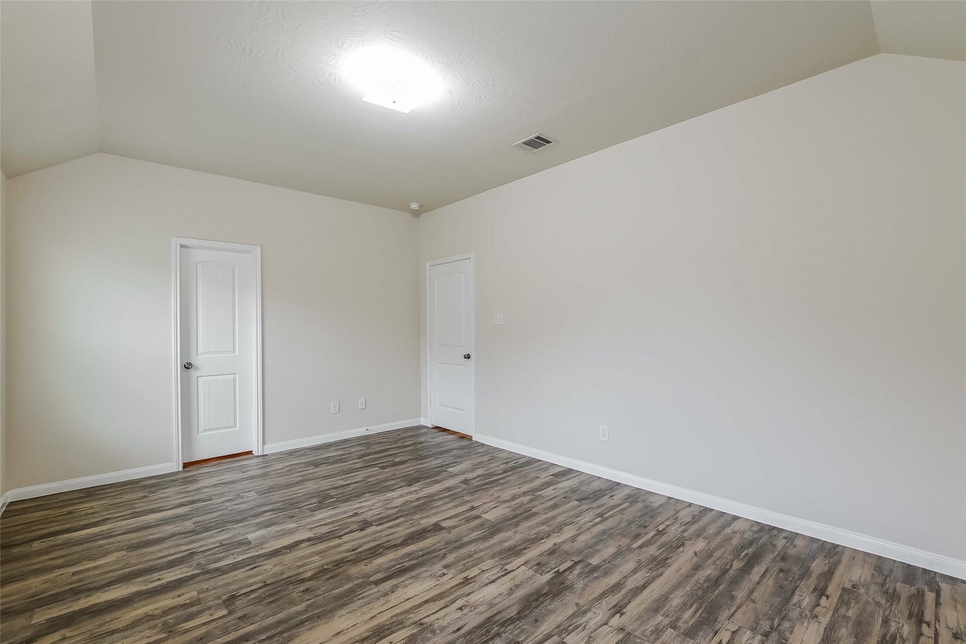 18818 Brescia Lane, Katy, TX 77449 Photos may be representative of the floor plan and not the exact home. Finishes, layout, and features of the actual property for lease may vary.