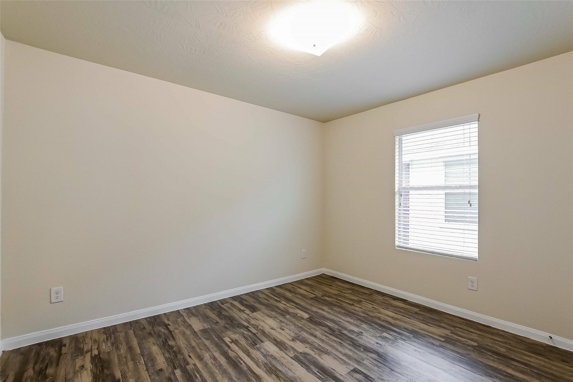 18818 Brescia Lane, Katy, TX 77449 Photos may be representative of the floor plan and not the exact home. Finishes, layout, and features of the actual property for lease may vary.