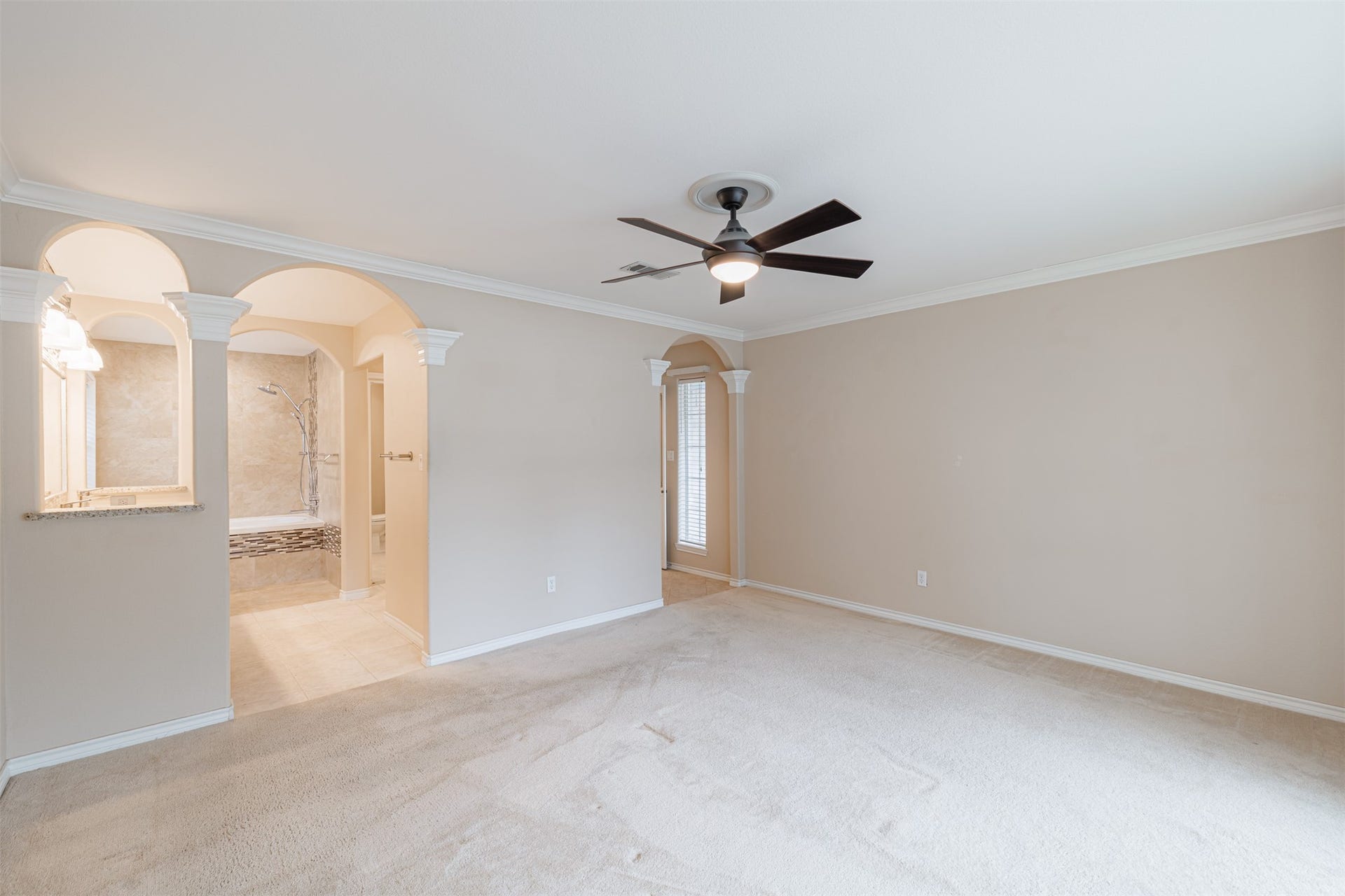 519 E Hillary Circle, Sugar Land, TX 77498 Another view of the primary bedroom looking towards the ensuite bath.