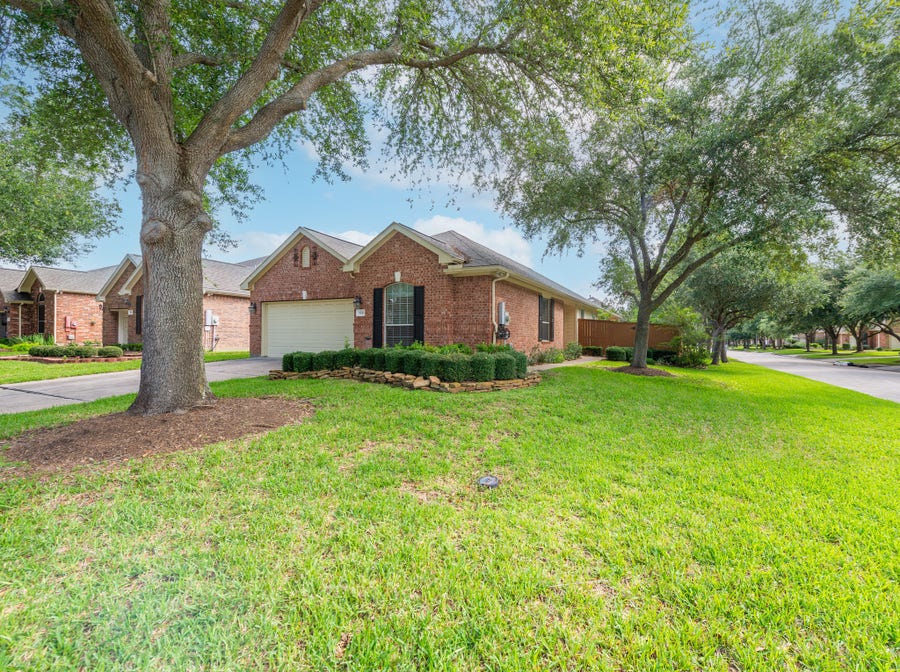Property photo for 5331 Valley Bluff Lane, Katy, TX