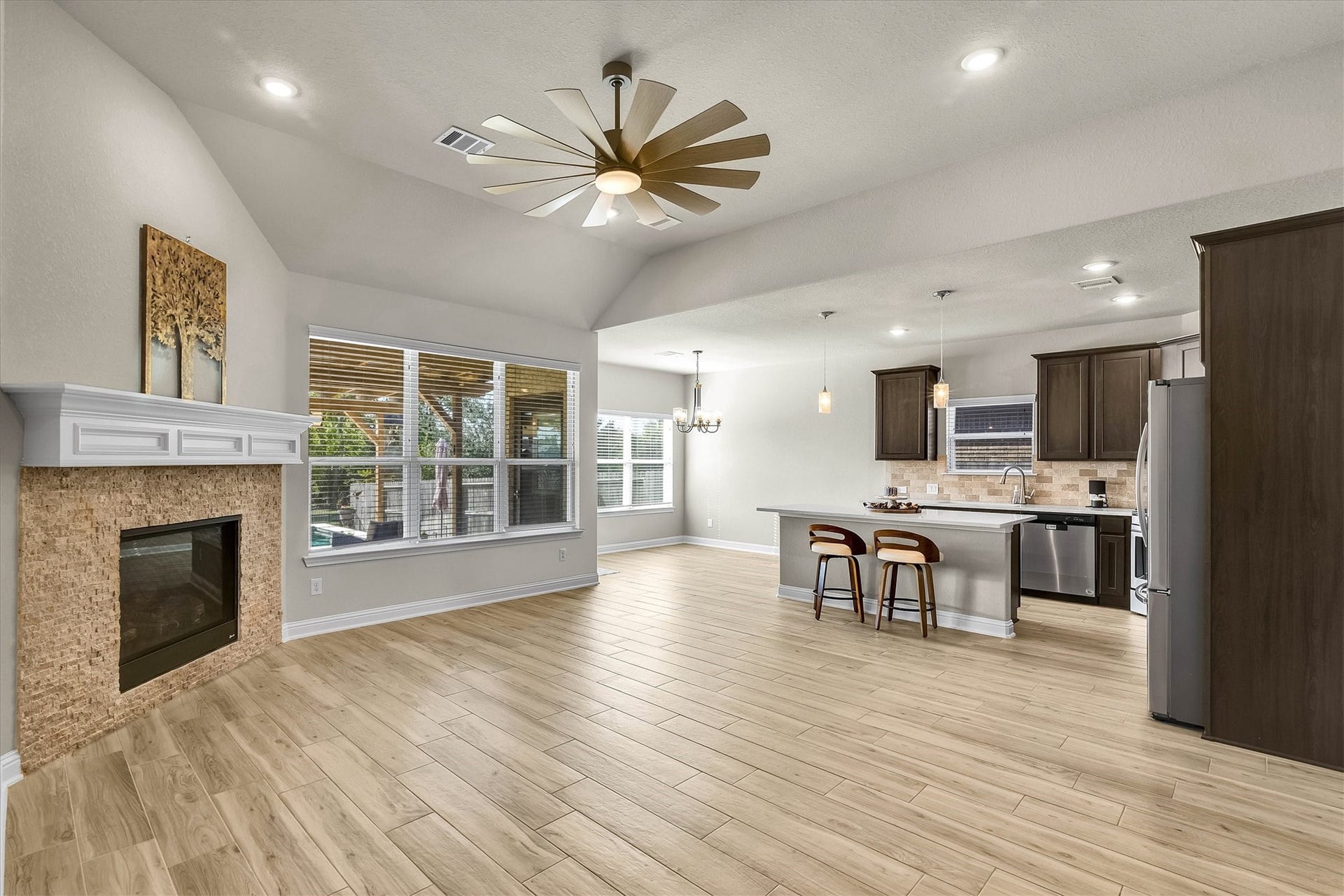 222 Racetrack Lane, Montgomery, TX 77356 222 Racetrack Lane, Montgomery, TX 77356