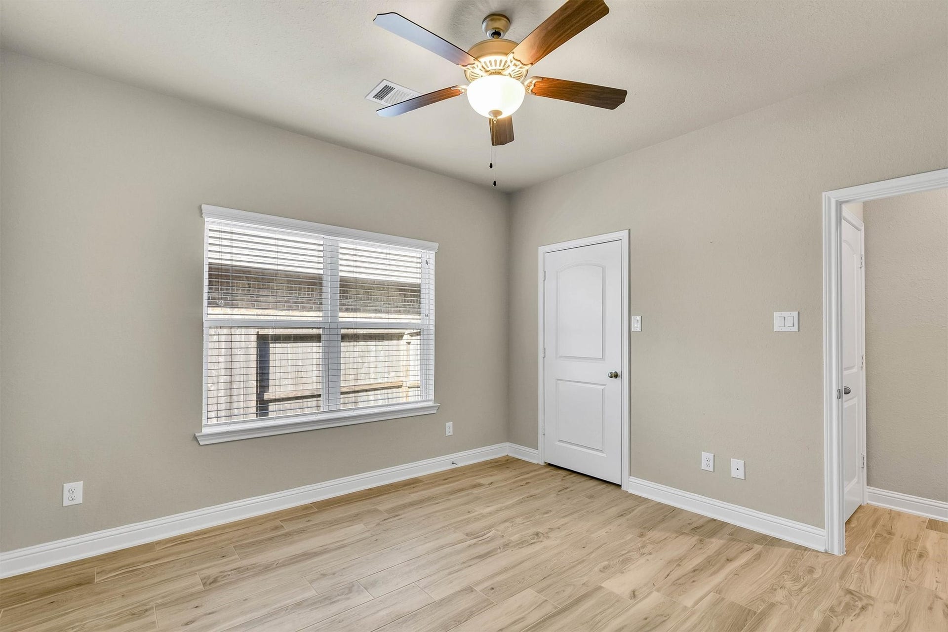 222 Racetrack Lane, Montgomery, TX 77356 222 Racetrack Lane, Montgomery, TX 77356