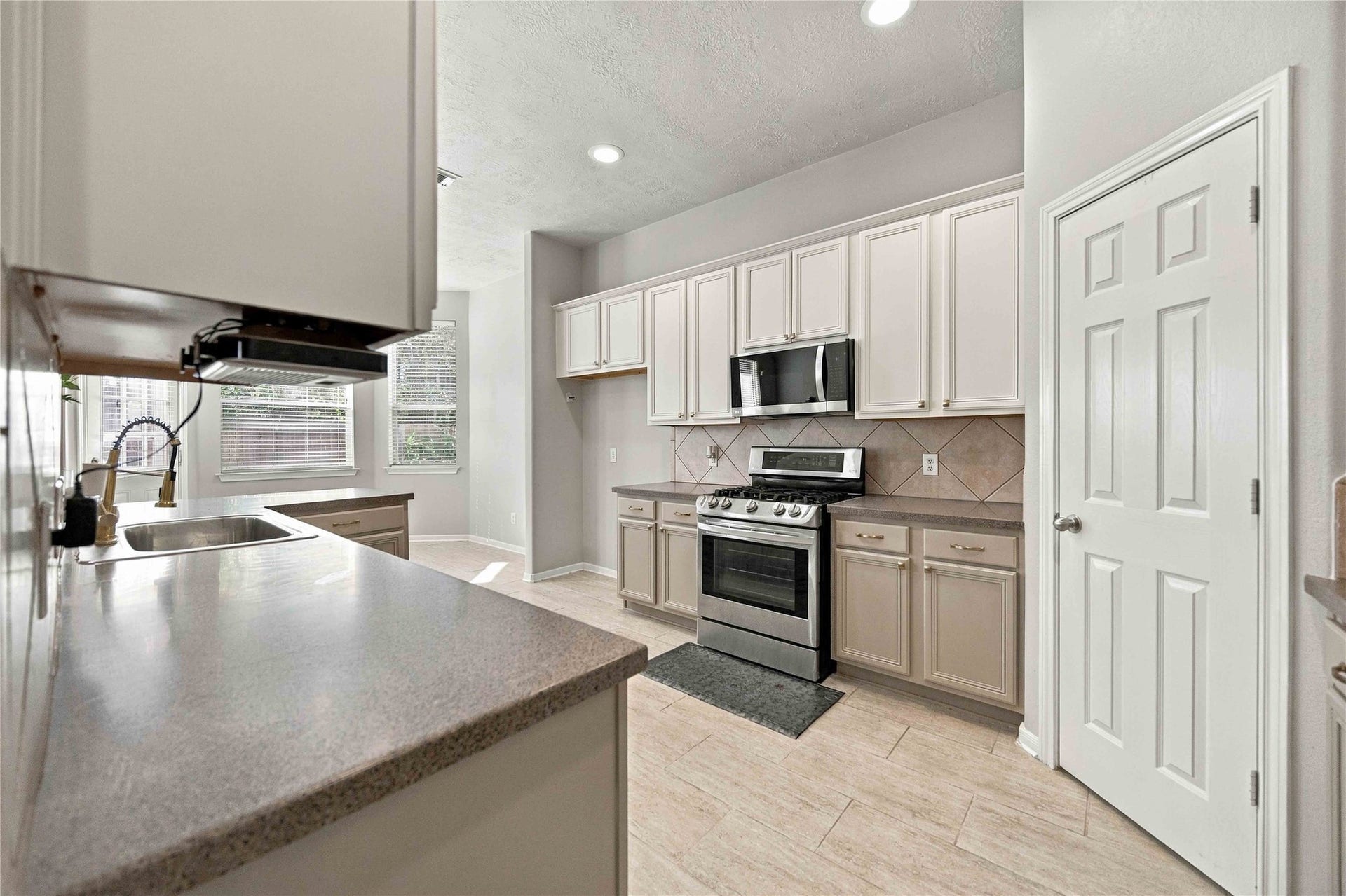 2615 Fern Lacy Drive, Spring, TX 77388 2615 Fern Lacy Drive, Spring, TX 77388