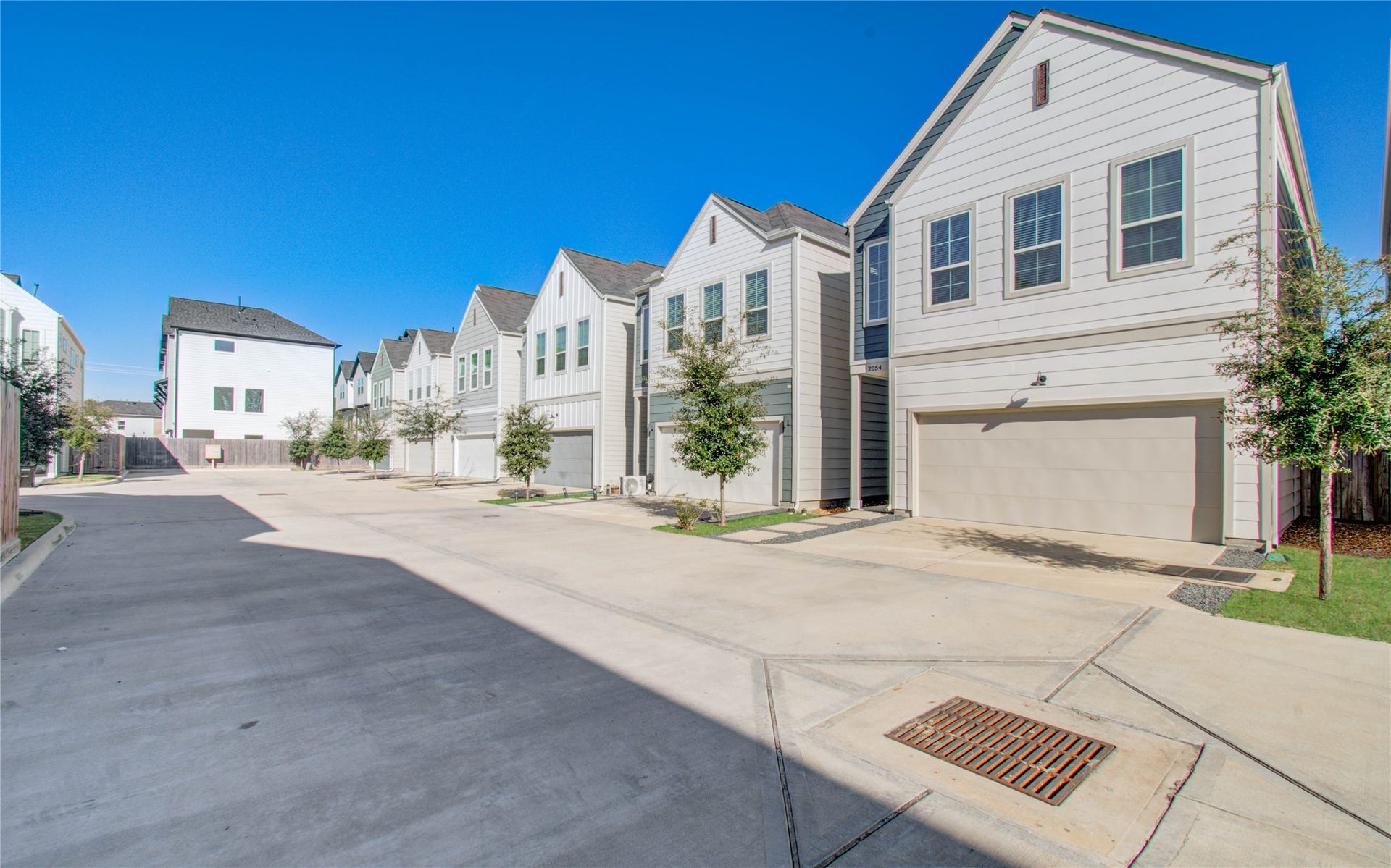 2054 Johanna Creek Drive, Houston, TX 77055 2054 Johanna Creek Drive, Houston, TX 77055