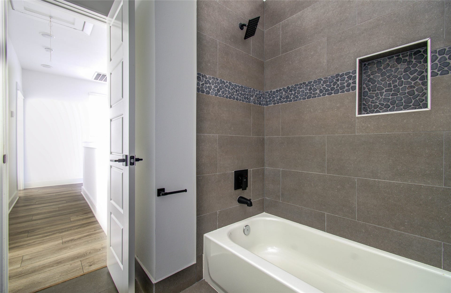 2054 Johanna Creek Drive, Houston, TX 77055 2054 Johanna Creek Drive, Houston, TX 77055