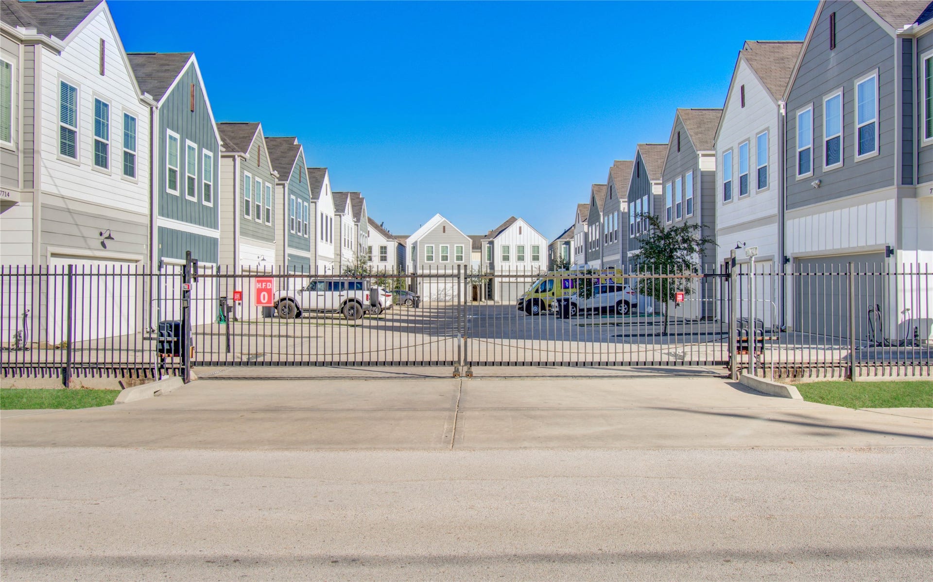 2054 Johanna Creek Drive, Houston, TX 77055 2054 Johanna Creek Drive, Houston, TX 77055