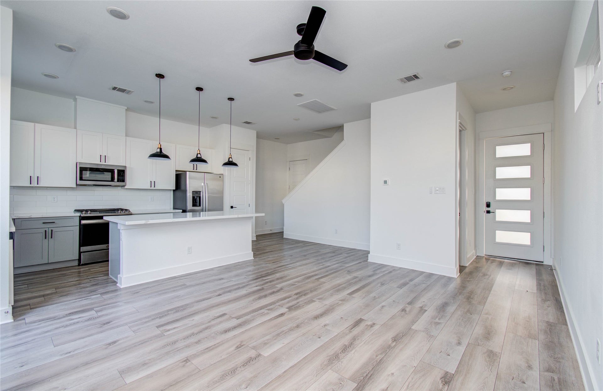 2054 Johanna Creek Drive, Houston, TX 77055 2054 Johanna Creek Drive, Houston, TX 77055
