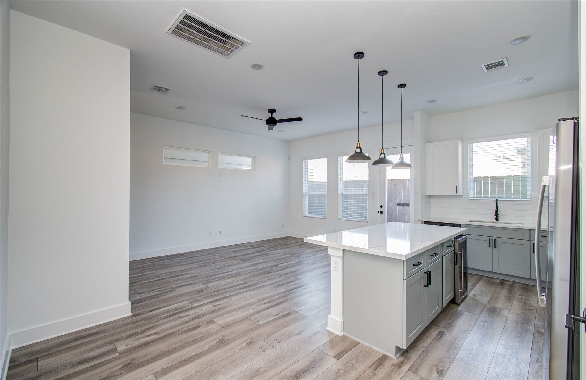 2054 Johanna Creek Drive, Houston, TX 77055 2054 Johanna Creek Drive, Houston, TX 77055