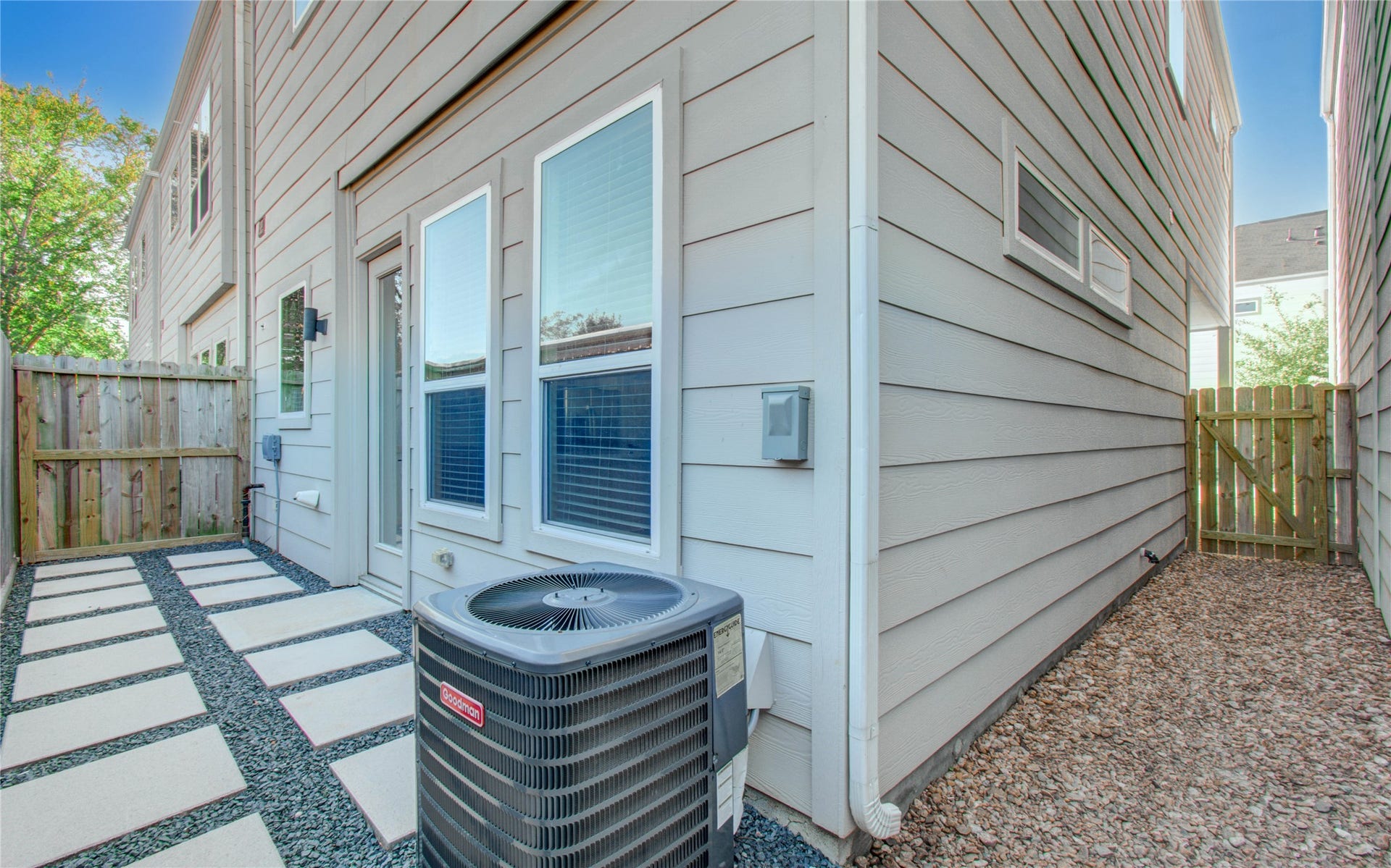 2054 Johanna Creek Drive, Houston, TX 77055 2054 Johanna Creek Drive, Houston, TX 77055