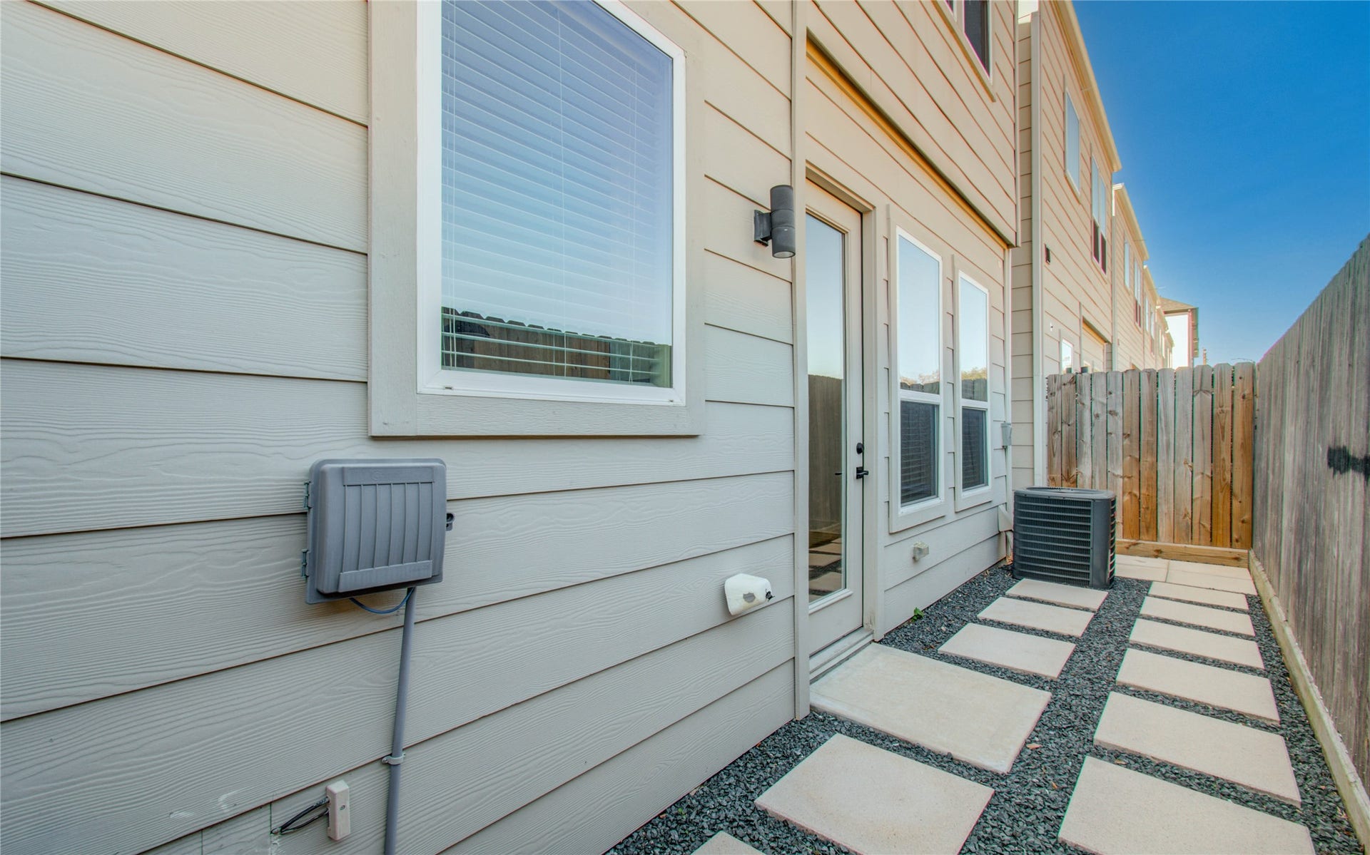2054 Johanna Creek Drive, Houston, TX 77055 2054 Johanna Creek Drive, Houston, TX 77055