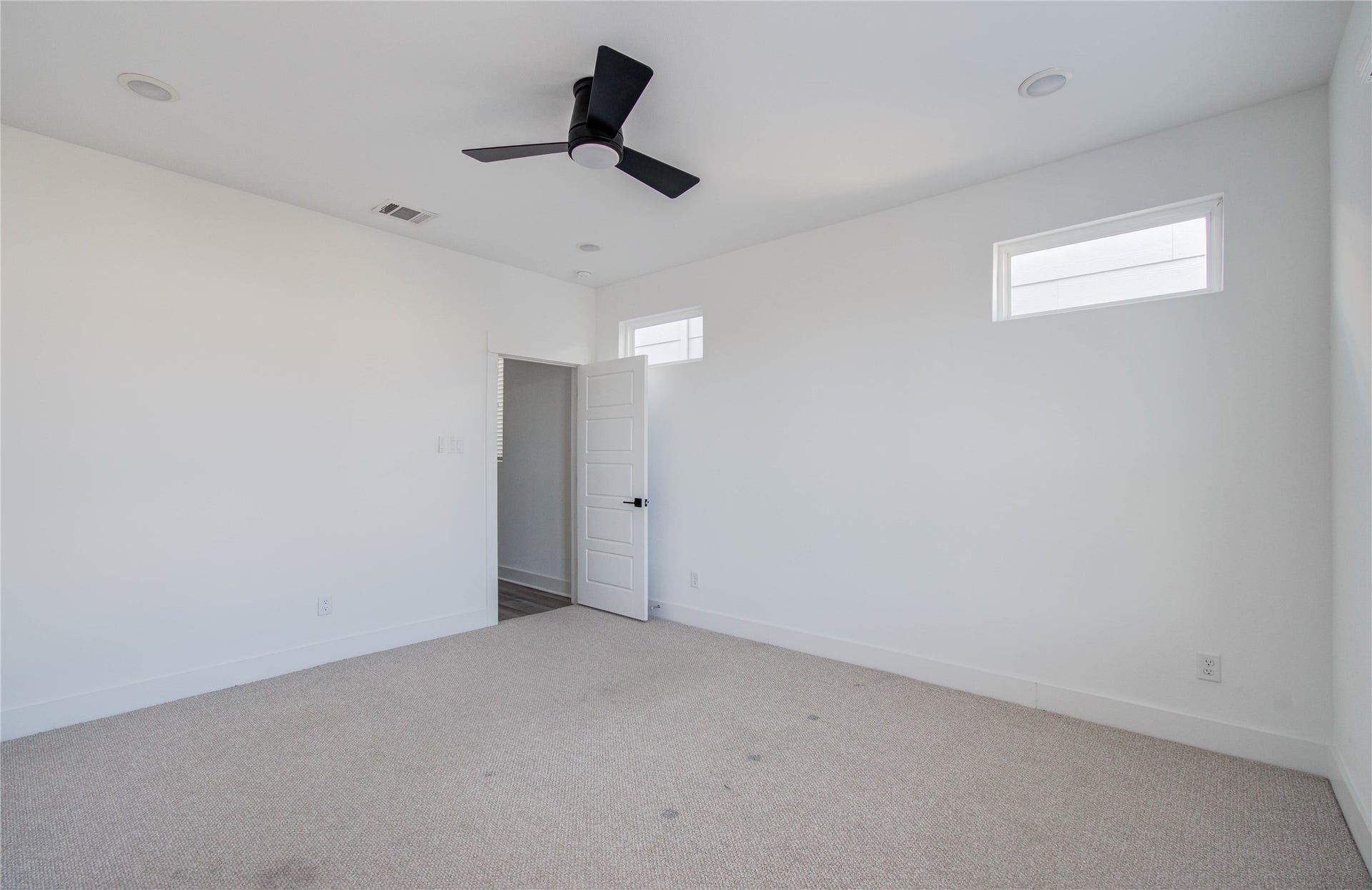 2054 Johanna Creek Drive, Houston, TX 77055 2054 Johanna Creek Drive, Houston, TX 77055