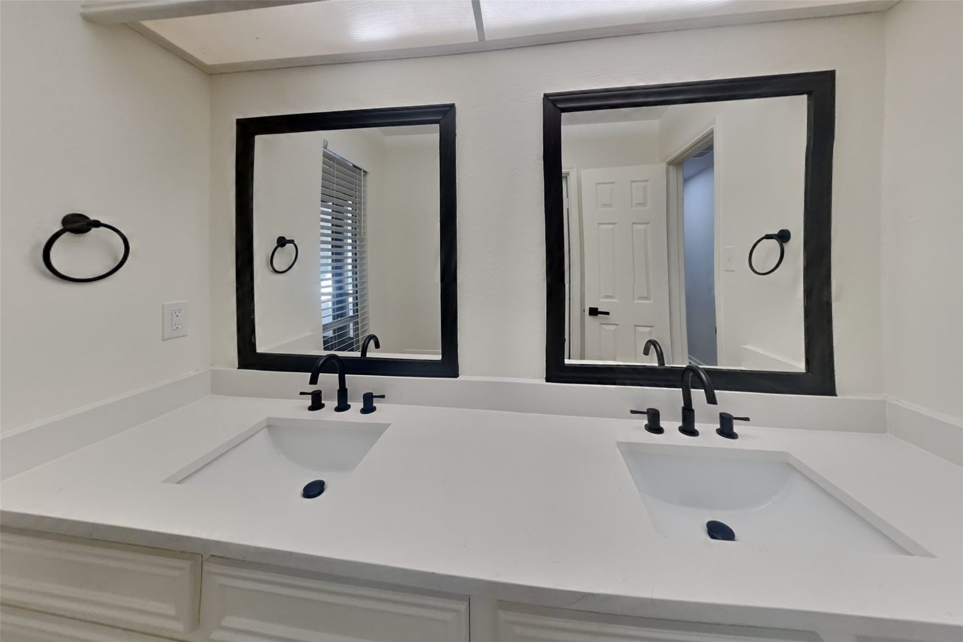 19715 Sweet Forest Lane, Humble, TX 77346 19715 Sweet Forest Lane, Humble, TX 77346