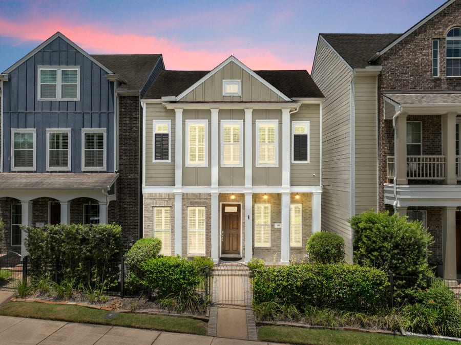Property photo for 19 E Breezy Way, The Woodlands, TX