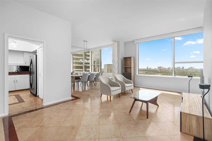 Property photo for 14 Greenway Plaza, #26O, Houston, TX