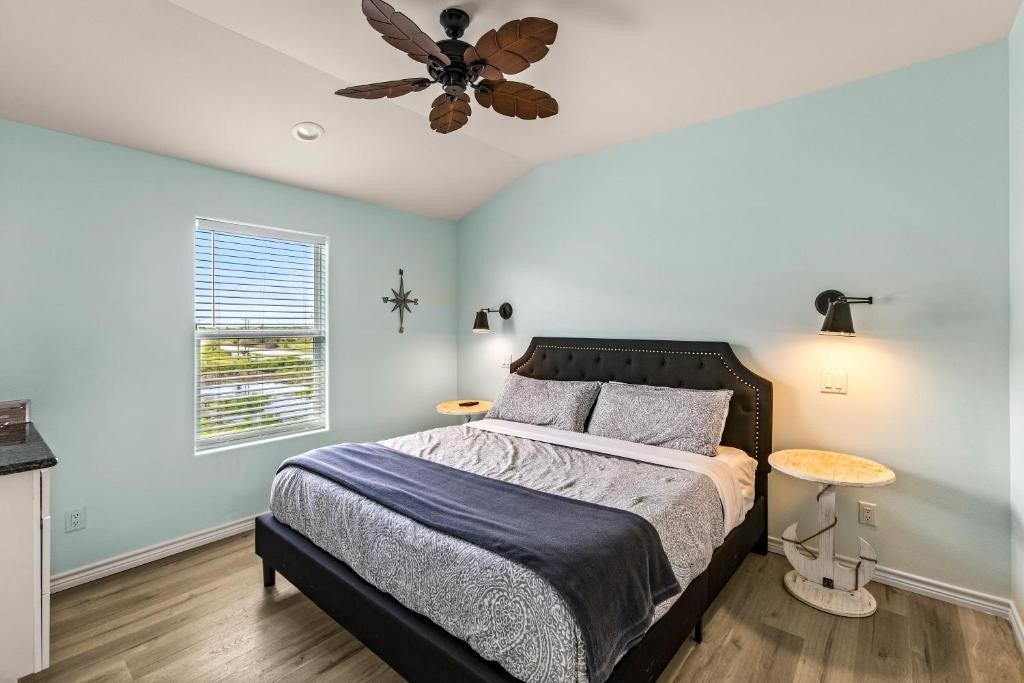 1157 Alex Drive, Gilchrist, TX 77617 1157 Alex Drive, Gilchrist, TX 77617