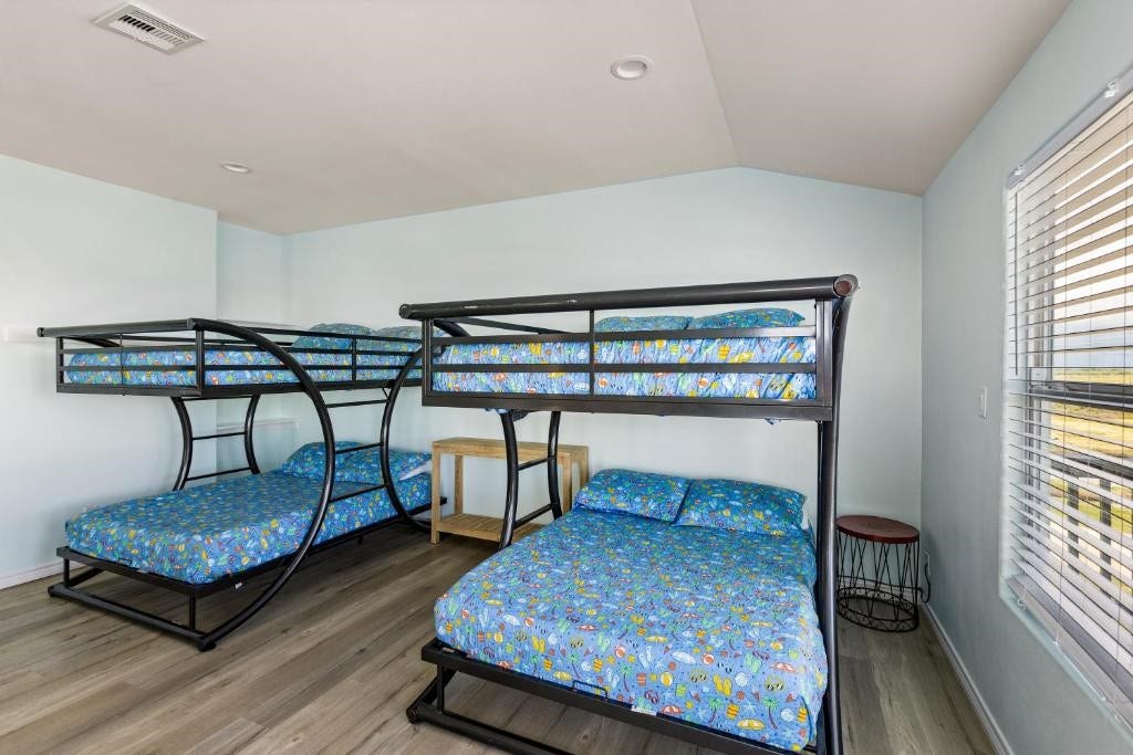 1157 Alex Drive, Gilchrist, TX 77617 1157 Alex Drive, Gilchrist, TX 77617