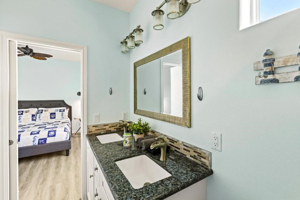 1157 Alex Drive, Gilchrist, TX 77617 1157 Alex Drive, Gilchrist, TX 77617