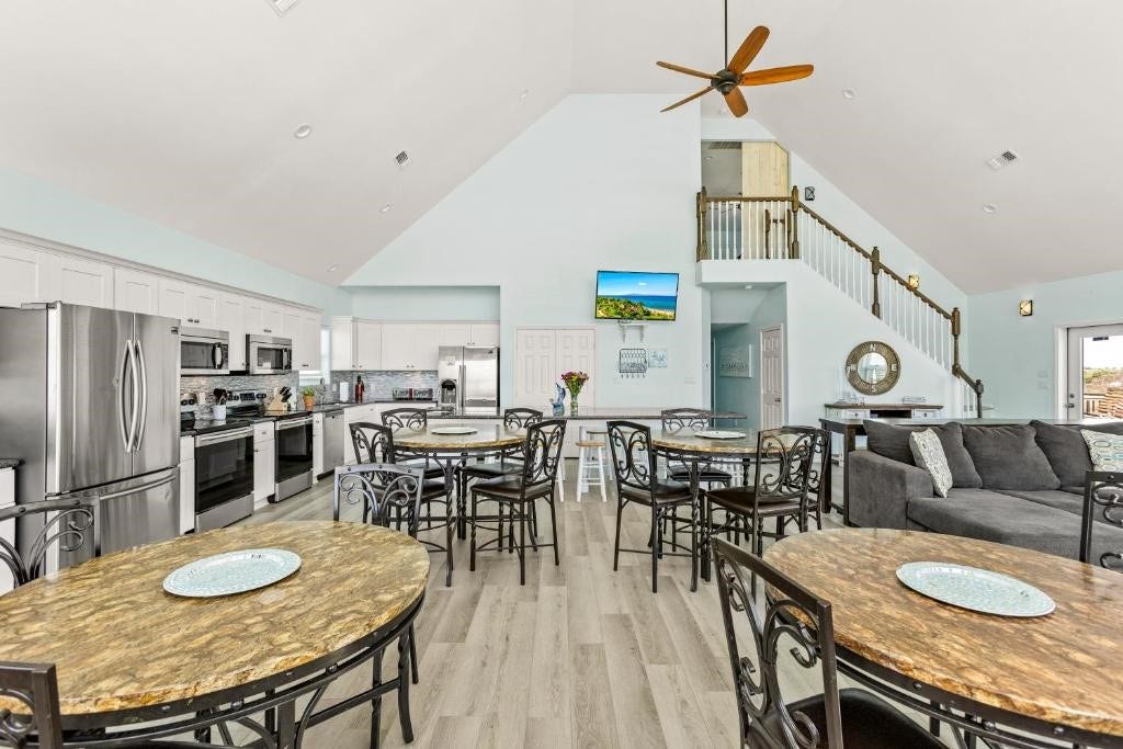 1157 Alex Drive, Gilchrist, TX 77617 1157 Alex Drive, Gilchrist, TX 77617