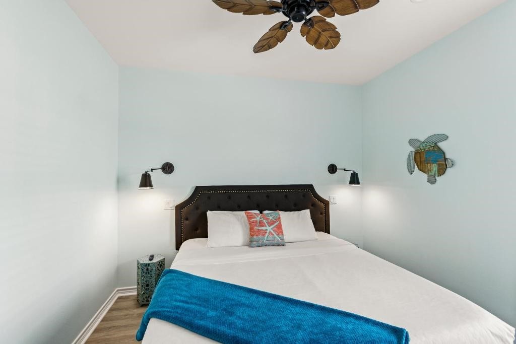 1157 Alex Drive, Gilchrist, TX 77617 1157 Alex Drive, Gilchrist, TX 77617