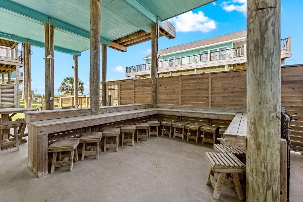 1157 Alex Drive, Gilchrist, TX 77617 1157 Alex Drive, Gilchrist, TX 77617