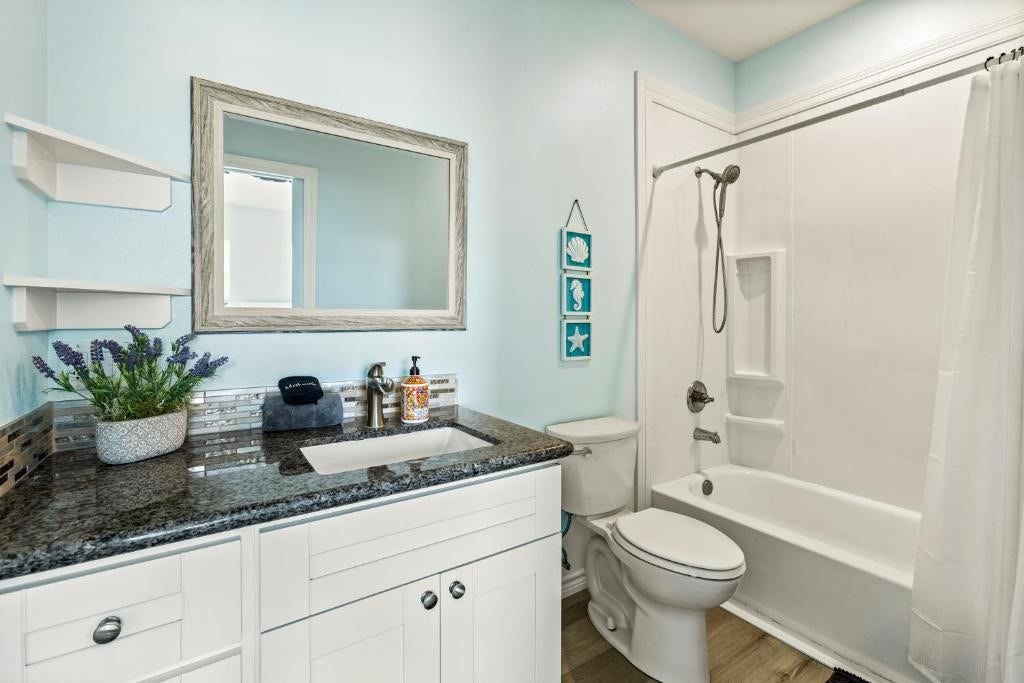 1157 Alex Drive, Gilchrist, TX 77617 1157 Alex Drive, Gilchrist, TX 77617