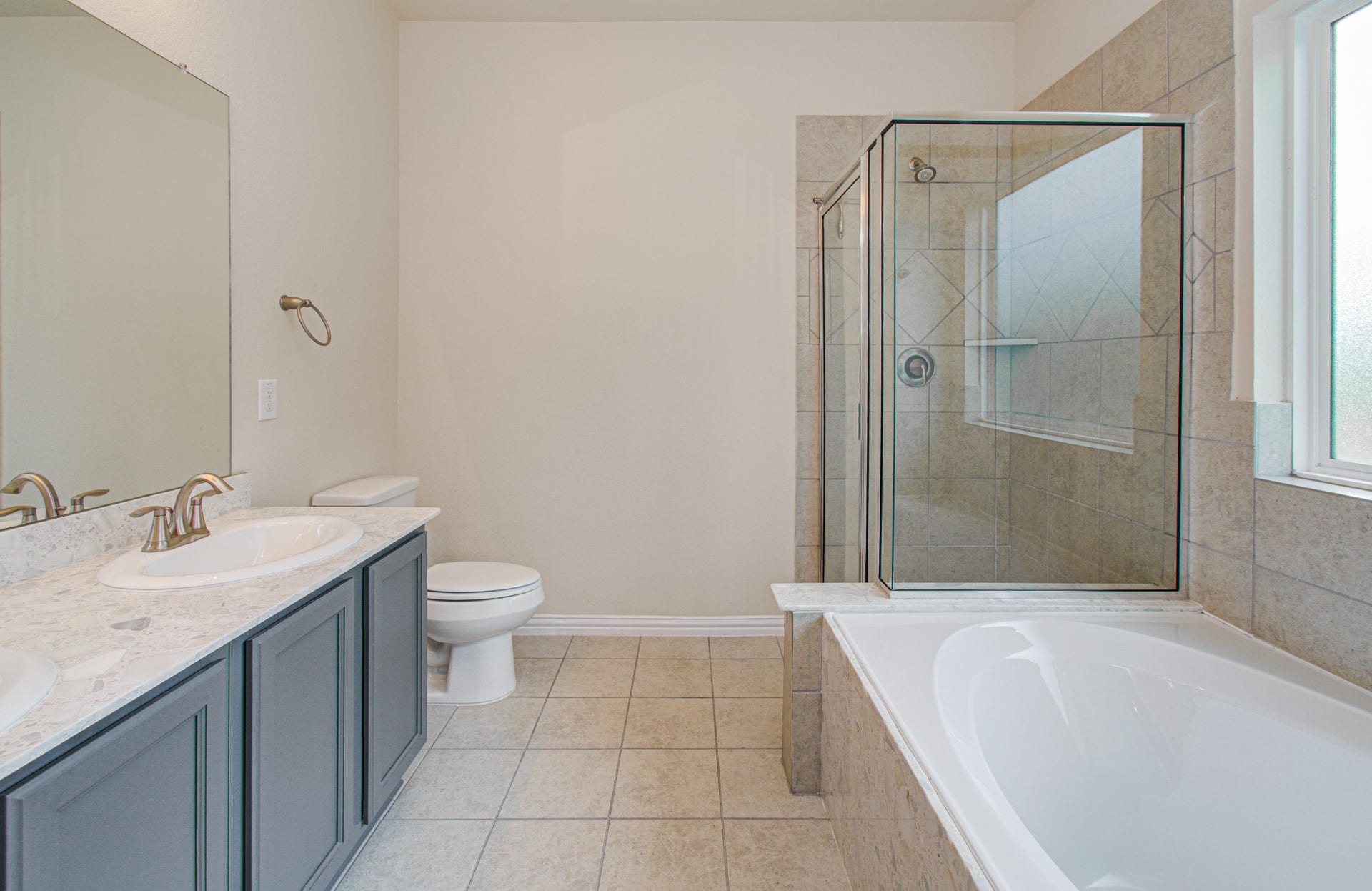 3403 Brazos Falls Dr, Richmond, TX 77469 Primary Bathroom