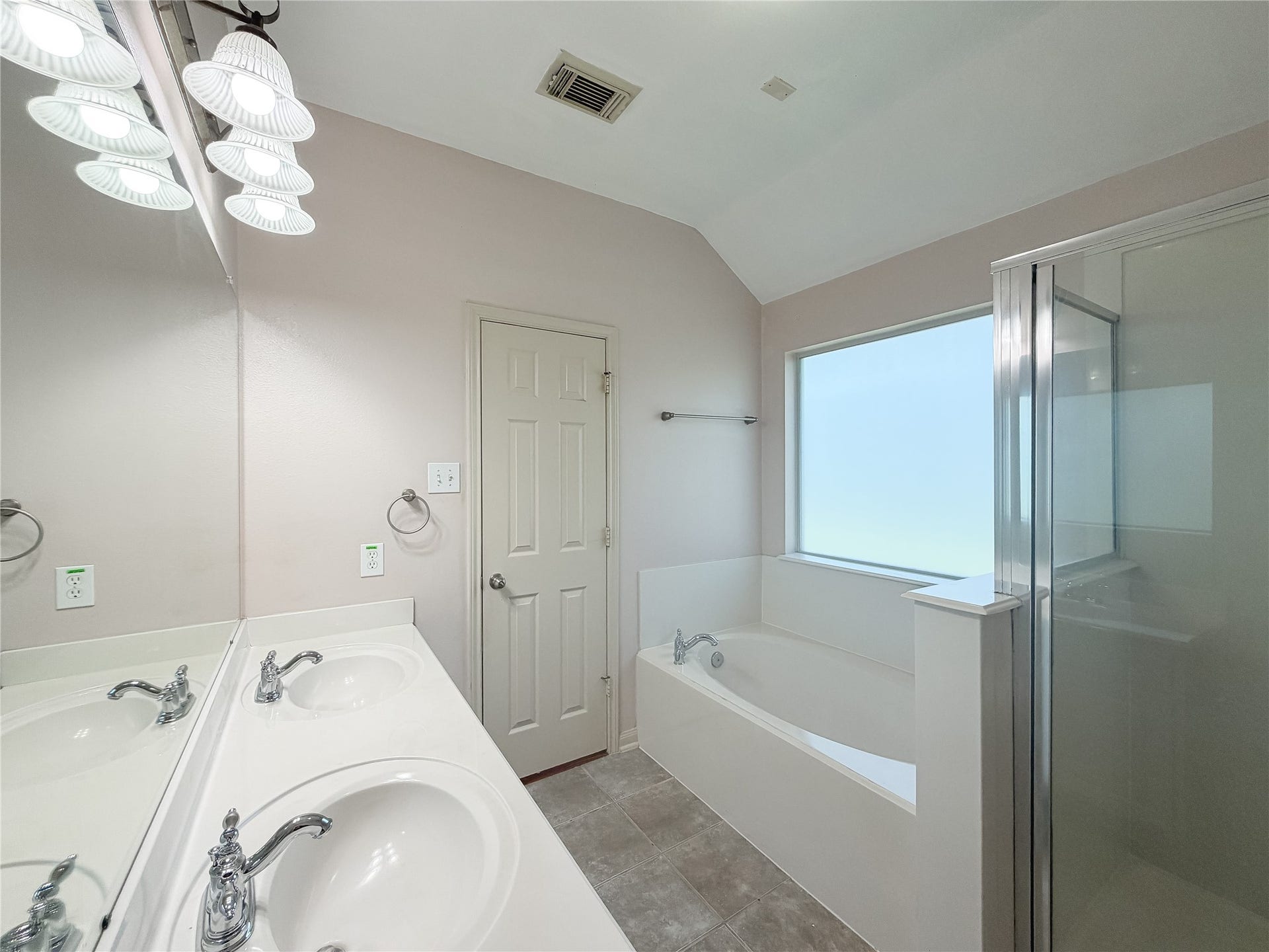 8110 Saragosa Blue Lane, Richmond, TX 77407 Primary Bathroom