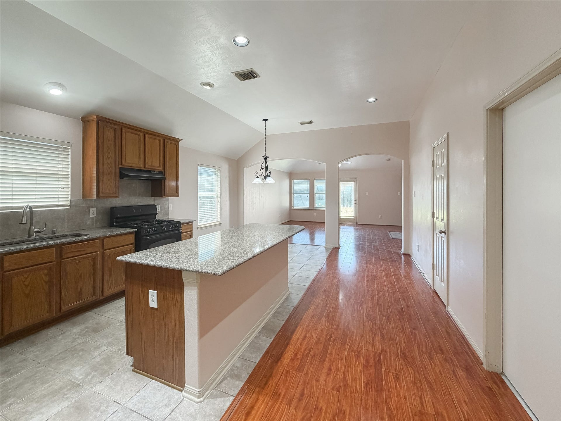 8110 Saragosa Blue Lane, Richmond, TX 77407 8110 Saragosa Blue Lane, Richmond, TX 77407